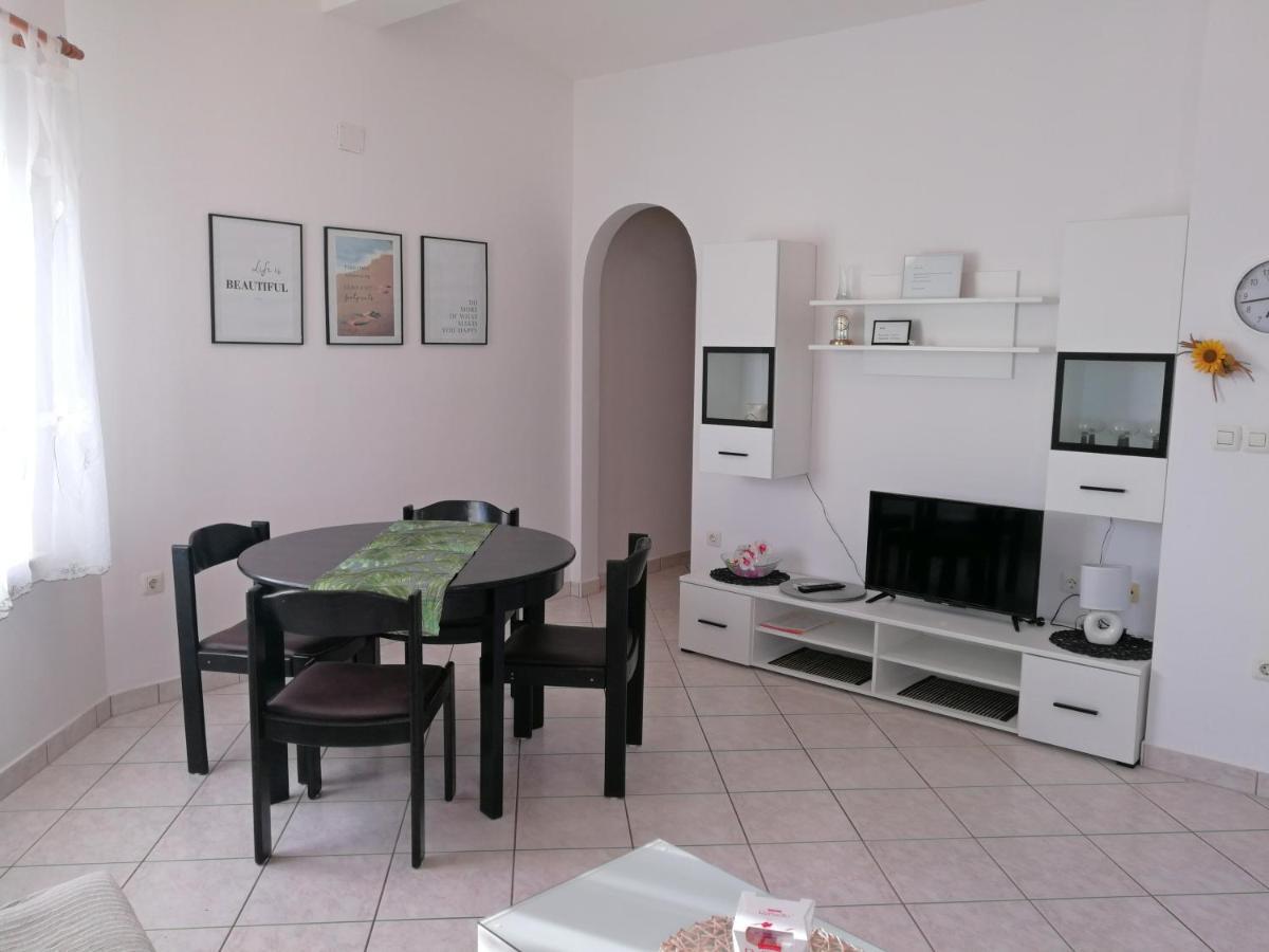 Apartments Ines Медулин Екстериор снимка