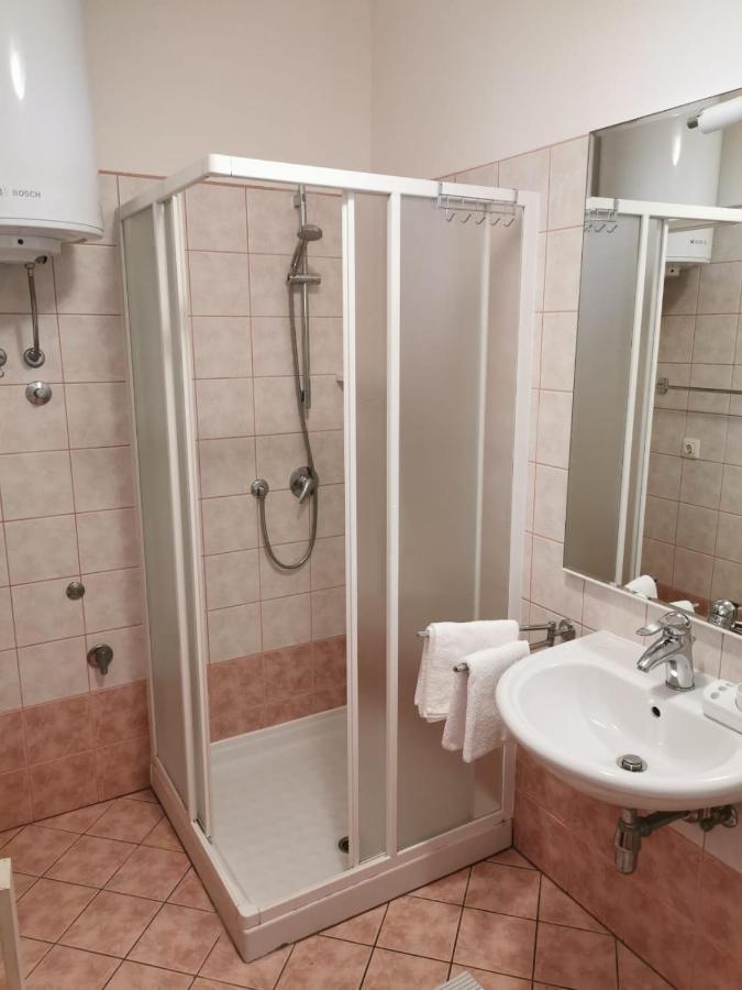 Apartments Ines Медулин Екстериор снимка