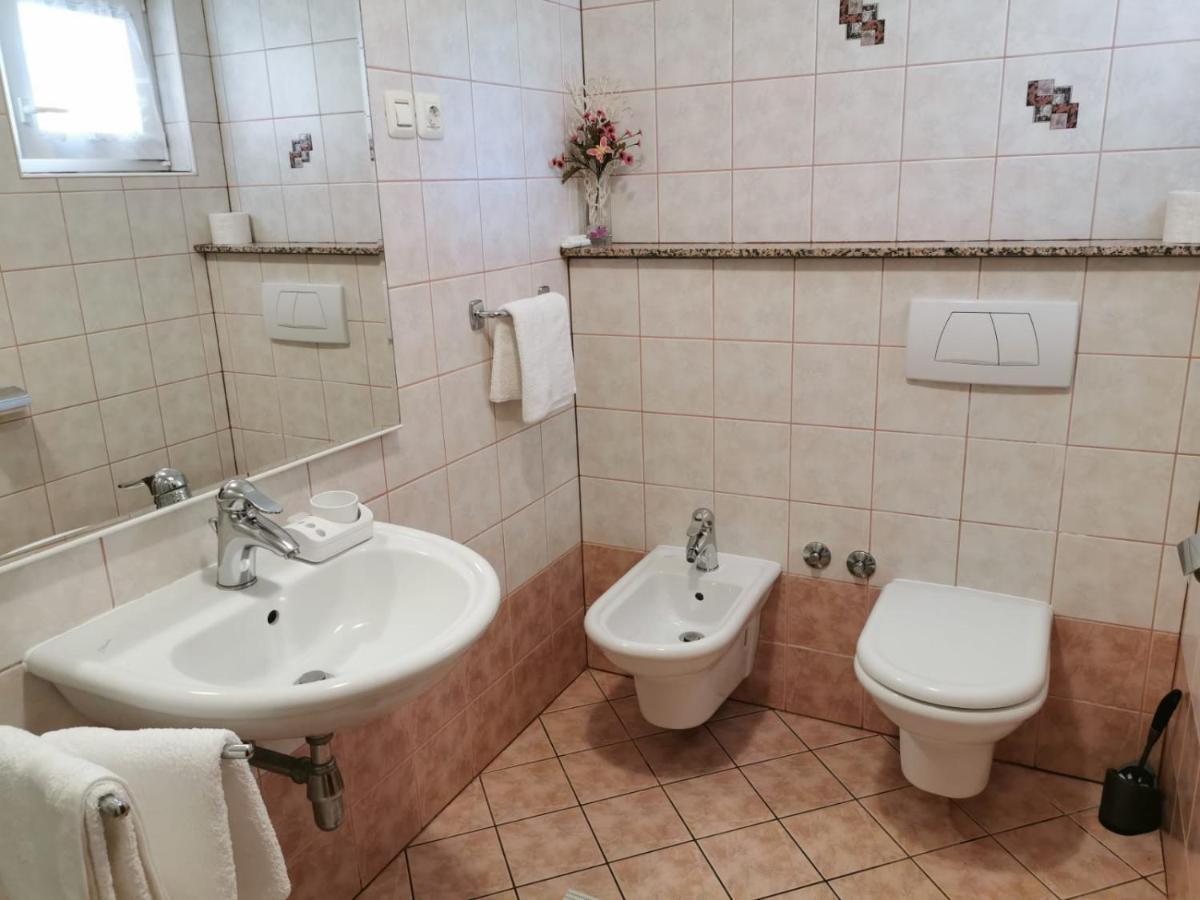 Apartments Ines Медулин Екстериор снимка