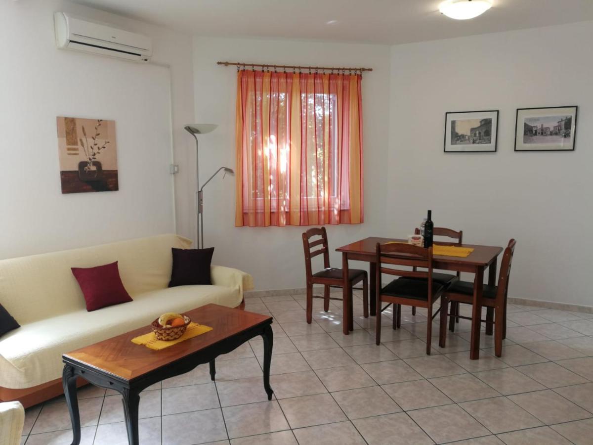 Apartments Ines Медулин Екстериор снимка